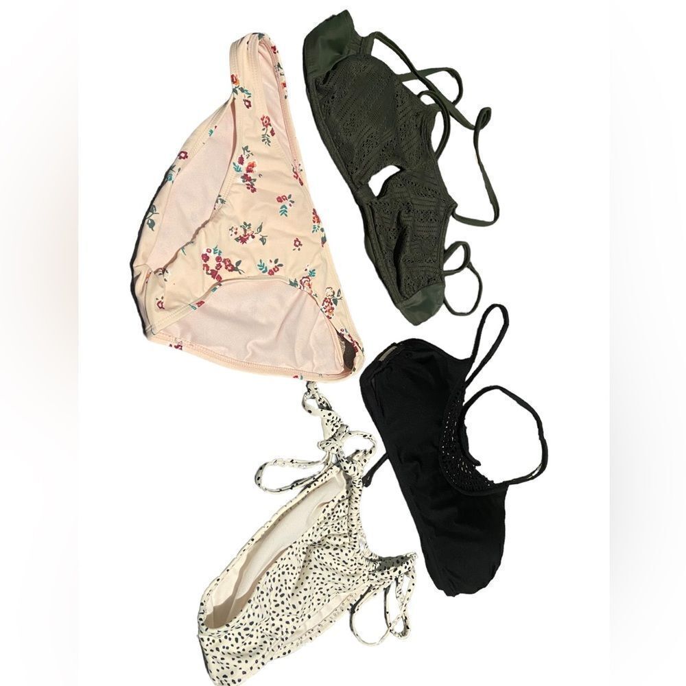 Xhilitayion size medium 2 bikinis 4 pieces all size medium great condition